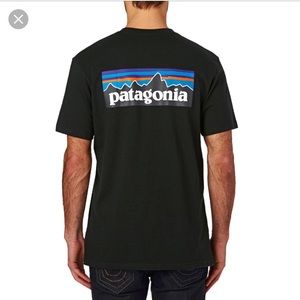 Black Men’s Patagonia Shirt